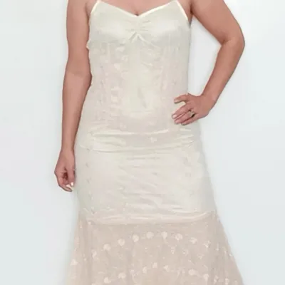 Robe longue mariée ou cérémonie crème beige brodée T.42